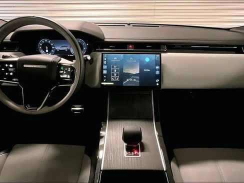 Certified 2026 Land Rover Range Rover Velar Dynamic SE AWD/4WD image 18