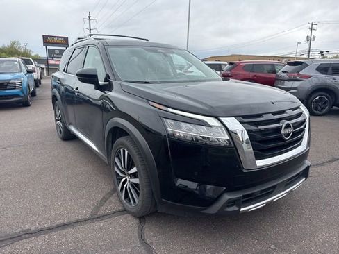 Certified 2023 Nissan Pathfinder Platinum AWD/4WD image 3