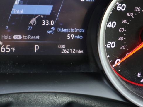 Used 2022 Toyota Camry XSE image 31