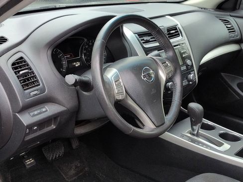 Used 2015 Nissan Altima 2.5 SV image 13