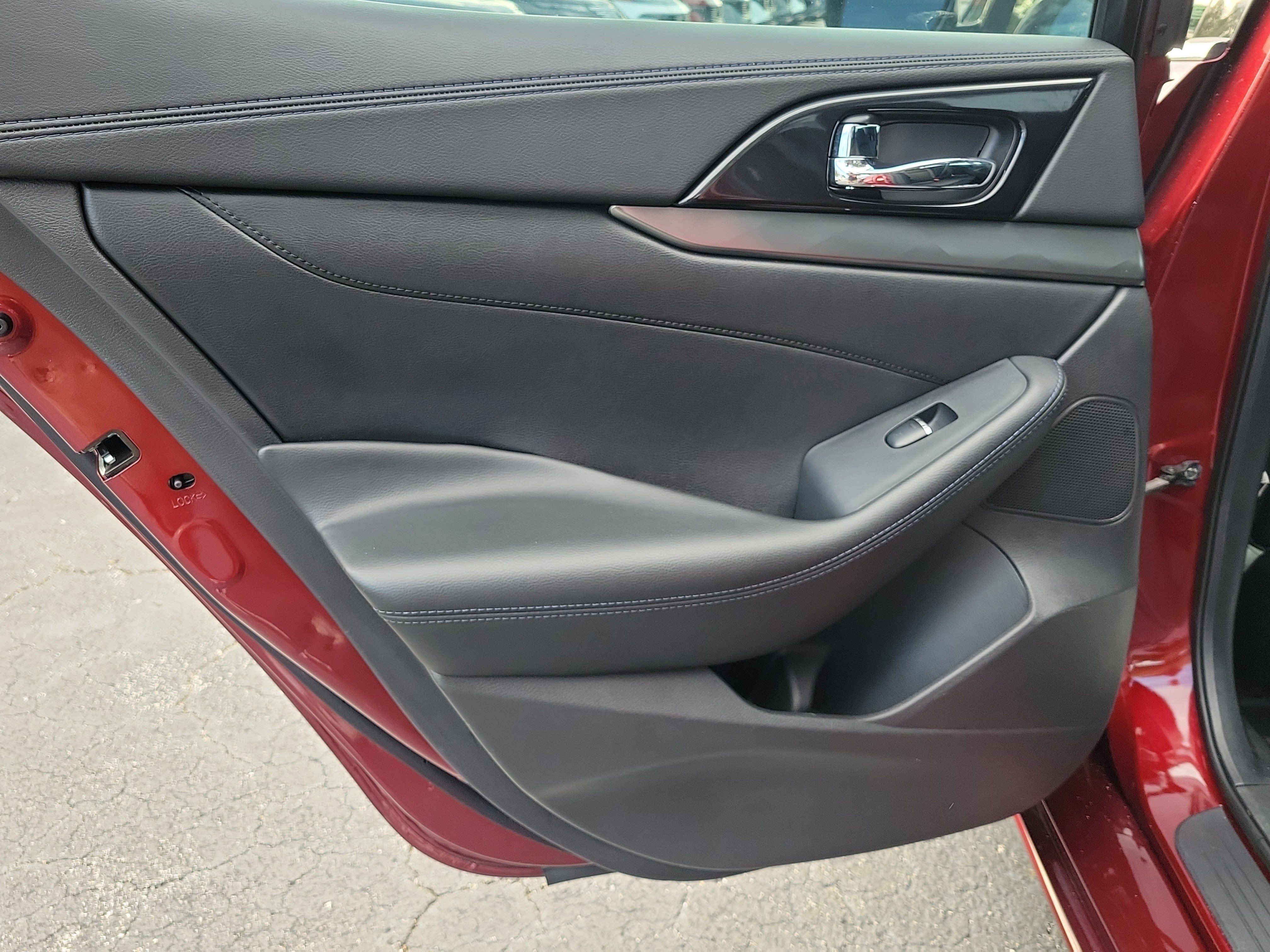 Used 2020 Nissan Maxima 3.5 S w/ Floor Mat Group FWD image 10