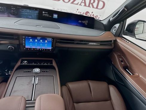New 2026 Lincoln Navigator Reserve AWD/4WD image 26