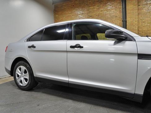 Used 2017 Ford Taurus Police Interceptor AWD image 9