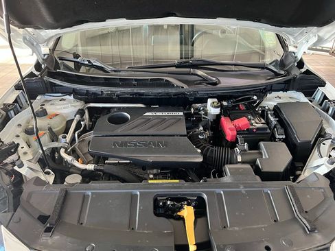 Used 2023 Nissan Rogue SL image 14