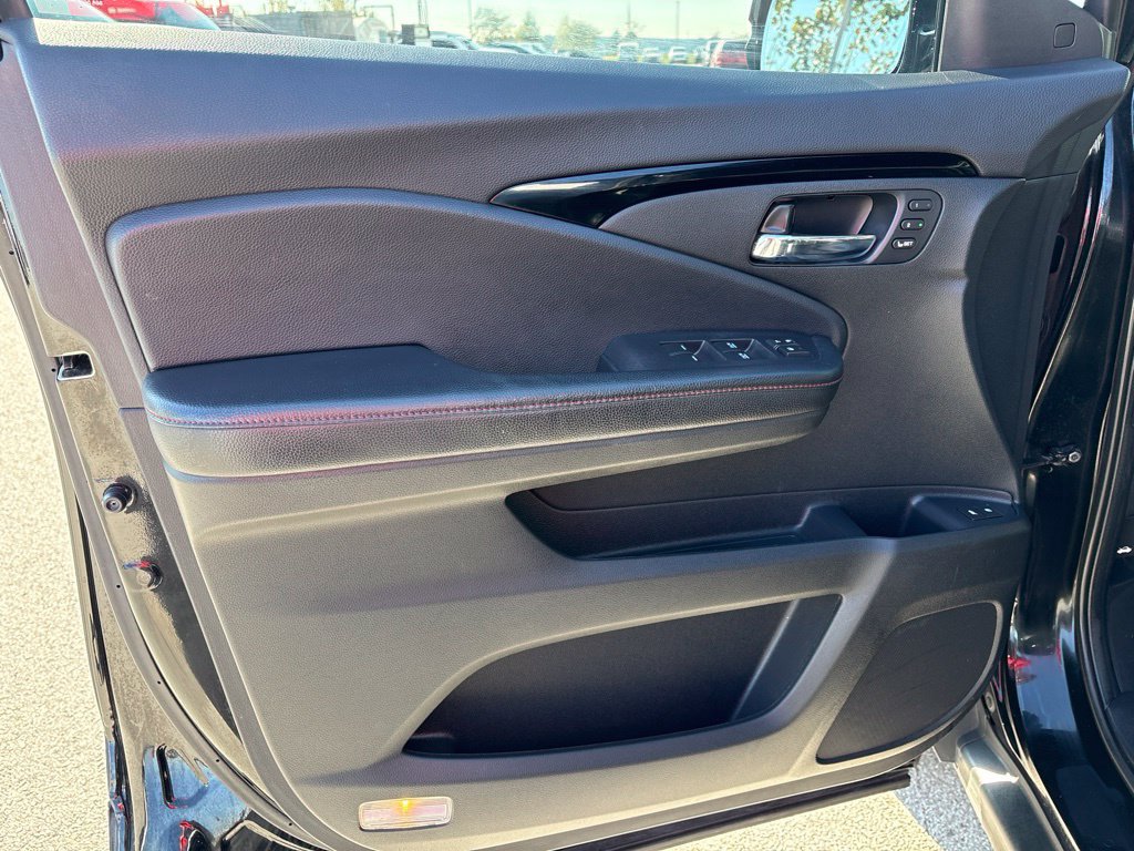 Used 2020 Honda Pilot Black Edition image 10
