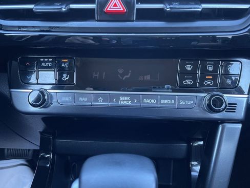 Certified 2024 Kia Seltos S image 16