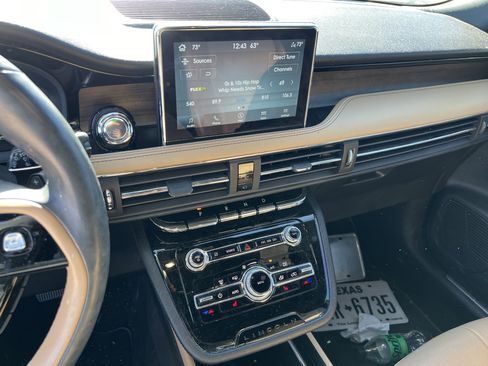 Certified 2022 Lincoln Corsair Reserve image 11