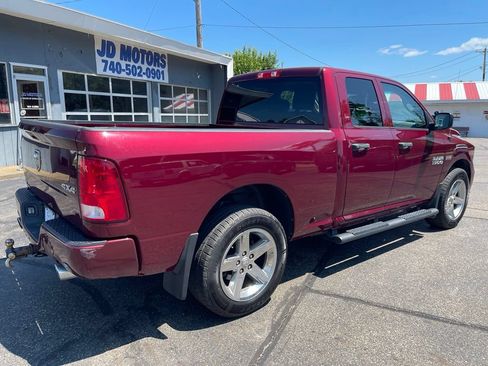 Used 2017 RAM 1500 Express AWD/4WD image 3