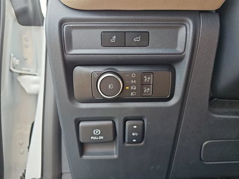 Used 2024 Ford Expedition Limited AWD/4WD image 31