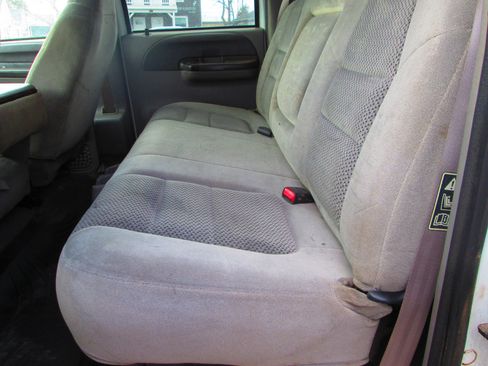 Used 2001 Ford F550 Crew Cab 176 WB XLT 4WD image 11