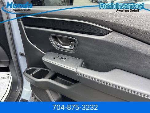 Used 2025 Honda Pilot Elite image 20