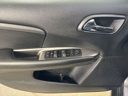 Used 2015 Dodge Journey Crossroad w/ Flexible Seating Group image 21