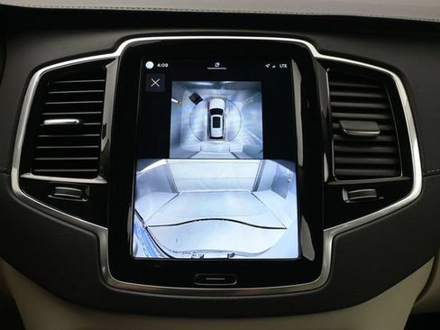 Used 2024 Volvo XC90 B6 Ultimate AWD/4WD image 22