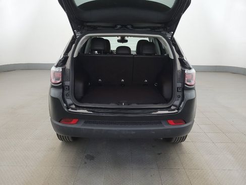 Used 2021 Jeep Compass Latitude AWD/4WD image 29