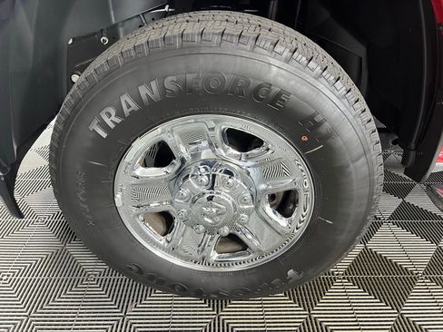 Used 2024 RAM 2500 Big Horn w/ Bed Utility Group image 12