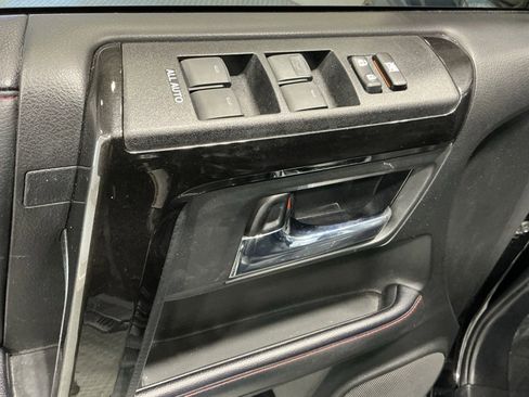 Used 2021 Toyota 4Runner Venture image 28