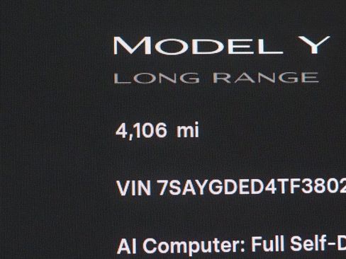 Used 2026 Tesla Model Y Long Range RWD image 18