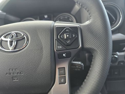 Used 2023 Toyota Tacoma 4x4 Double Cab image 18
