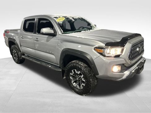 Used 2018 Toyota Tacoma TRD Off-Road image 7