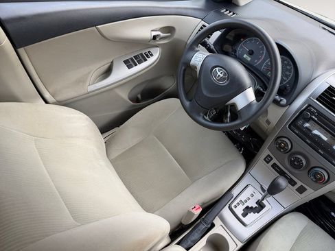 Used 2012 Toyota Corolla LE FWD image 14