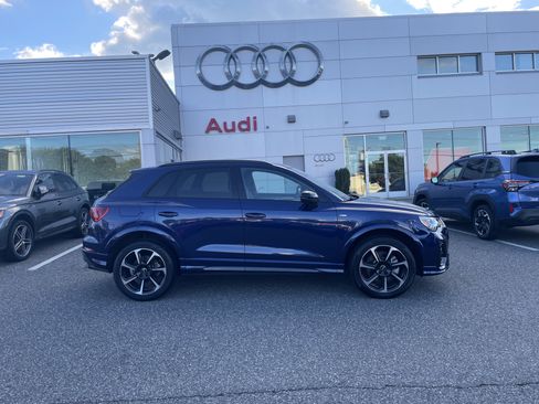 Certified 2025 Audi Q3 2.0T Premium Plus w/ Premium Plus Package AWD/4WD image 3