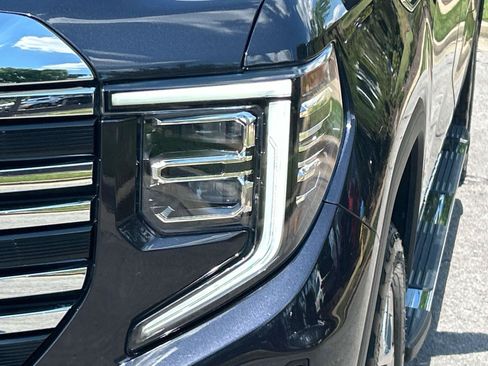 Used 2024 GMC Sierra 1500 SLT w/ SLT Premium Plus Package AWD/4WD image 11