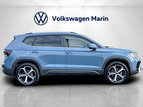 New 2026 Volkswagen Taos SEL image 6