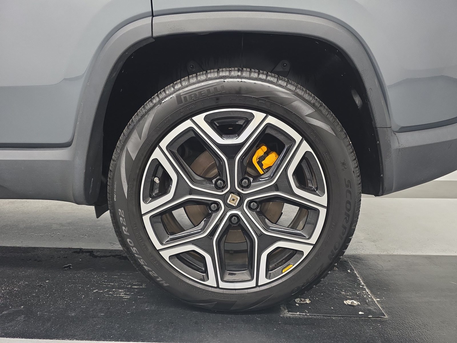 Used 2022 Rivian R1S Launch Edition Quad AWD/4WD image 10
