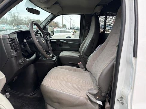 Used 2012 Chevrolet Express 2500 image 9