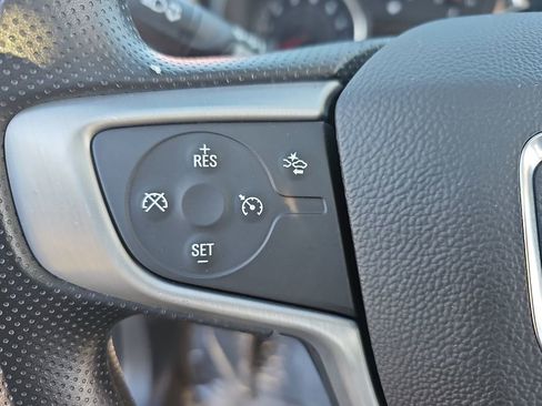 Used 2022 GMC Terrain SLE w/ Driver Convenience Package image 16