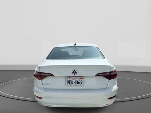 Used 2019 Volkswagen Jetta SE FWD image 6