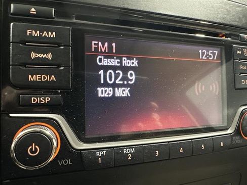 Used 2017 Nissan Frontier SV image 24