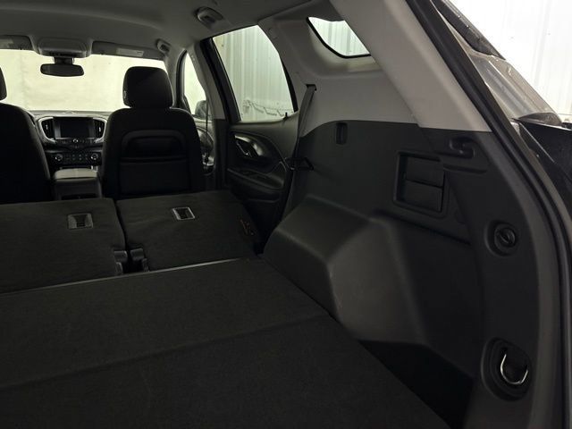Used 2024 GMC Terrain SLE FWD image 14