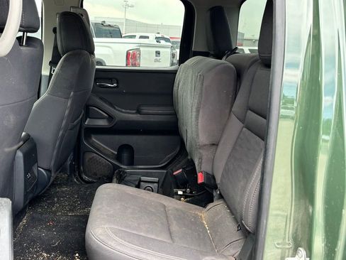 Used 2024 Nissan Frontier SV RWD image 8