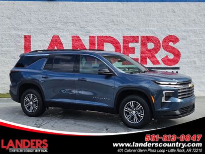 Used 2025 Chevrolet Traverse LT