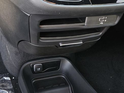 New 2026 Chrysler Pacifica Select FWD image 20