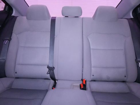 Used 2017 Hyundai Elantra SE FWD image 15