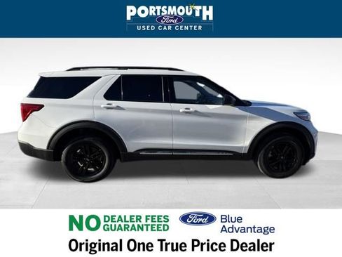 Certified 2022 Ford Explorer XLT w/ Equipment Group 202A image 6