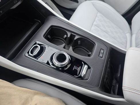 New 2026 Jeep Cherokee Overland w/ Advanced Pro Tech Group AWD/4WD image 22