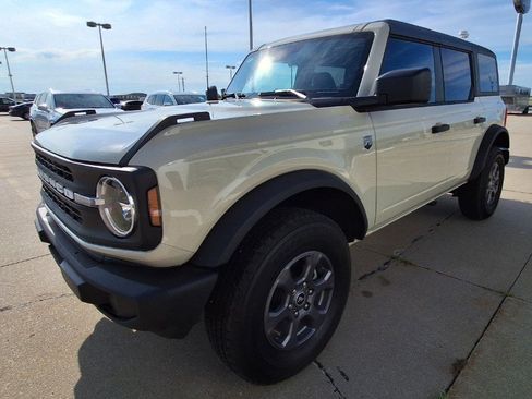 Used 2025 Ford Bronco Big Bend AWD/4WD image 4