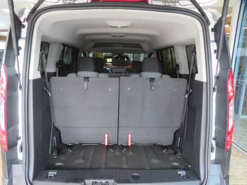 Used 2016 Ford Transit Connect XL image 44