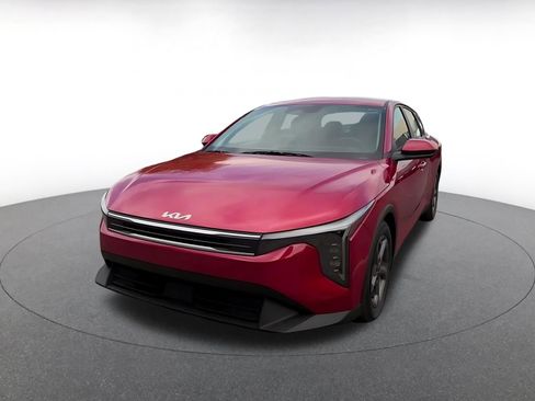 Used 2025 Kia K4 LXS image 7