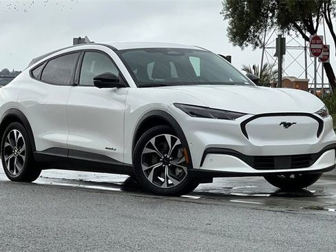 Used 2024 Ford Mustang Mach-E Select image 2