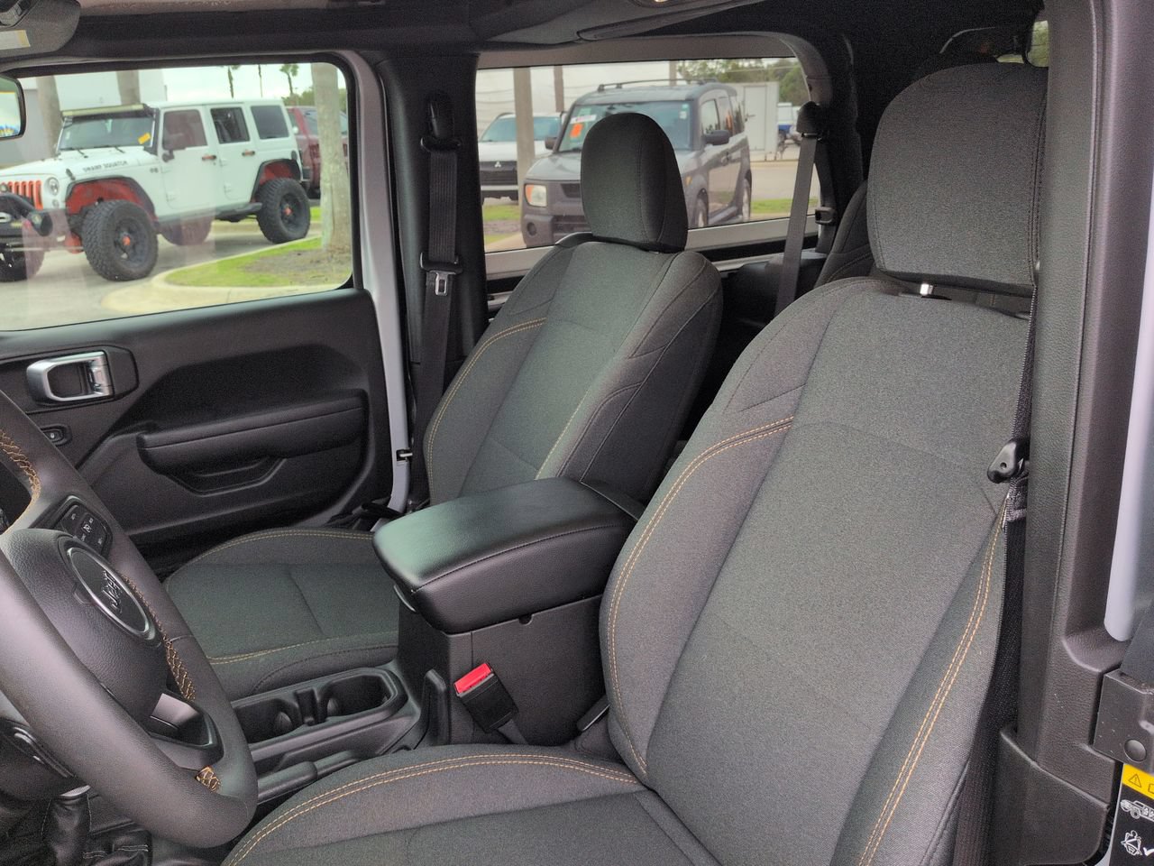 Used 2024 Jeep Wrangler Sport AWD/4WD image 16