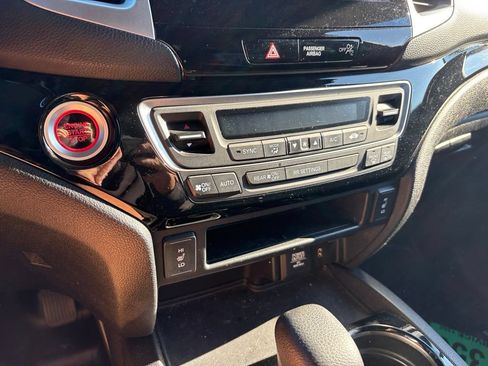 Used 2017 Honda Ridgeline RTL-E image 25