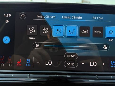 Used 2024 Volkswagen Atlas SE AWD/4WD image 60