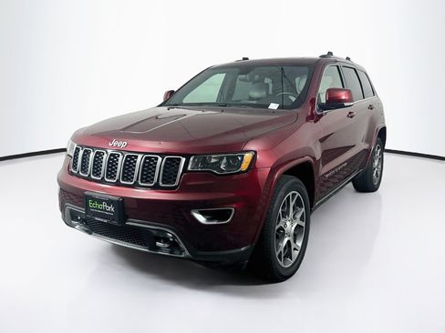Used 2018 Jeep Grand Cherokee Limited AWD/4WD image 3