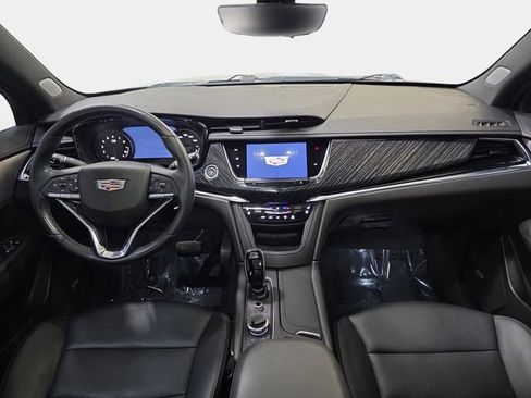 Used 2022 Cadillac XT6 Premium Luxury w/ Technology Package AWD/4WD image 10