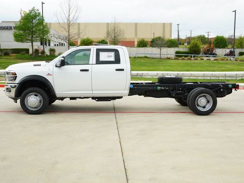 New 2026 RAM 5500 Tradesman image 2