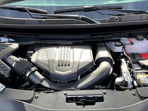 New 2026 Chevrolet Traverse High Country w/ LPO, Floor Liner Package image 11